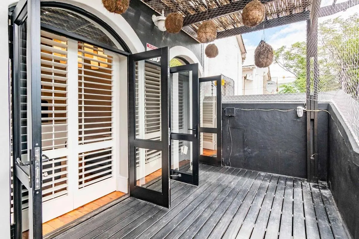 2-Bed Rose Cottage In Woodstock ケープタウン